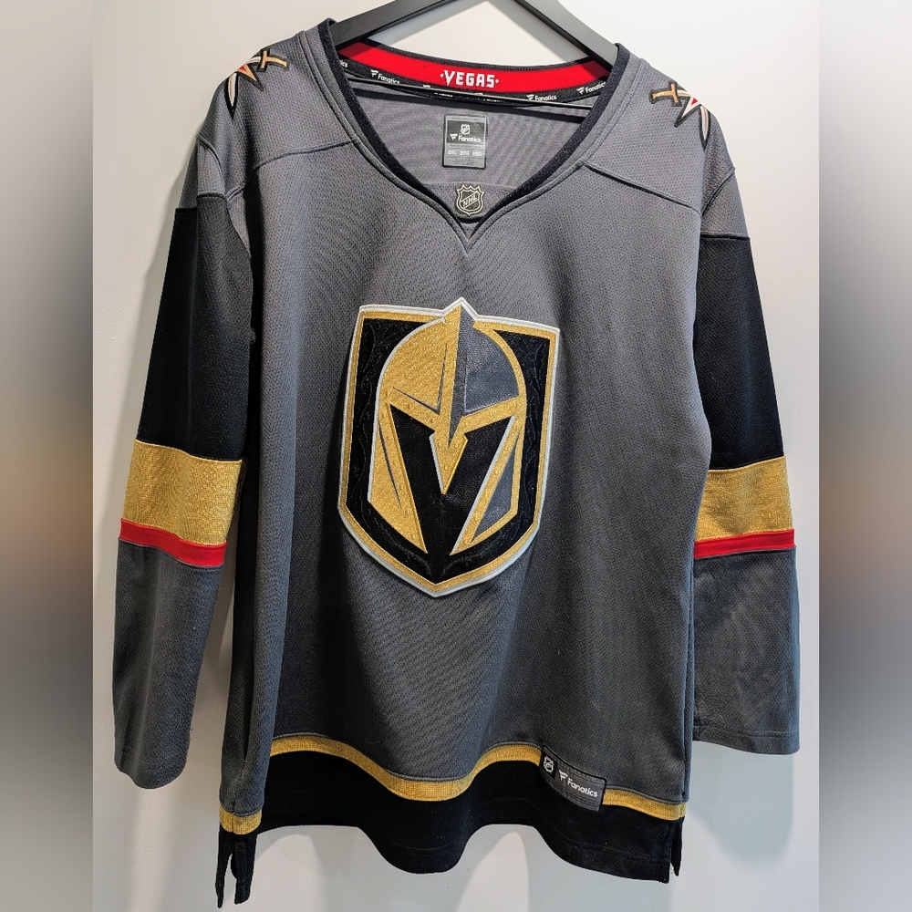 VGK Fan Favorite! 2017 Fanatics Women's Vegas Golden Knights Jersey - Size 2XL